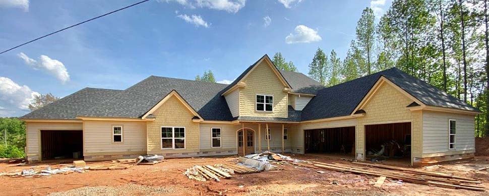 Craftsman, Farmhouse Plan with 3088 Sq. Ft., 4 Bedrooms, 4 Bathrooms, 4 Car Garage Picture 3