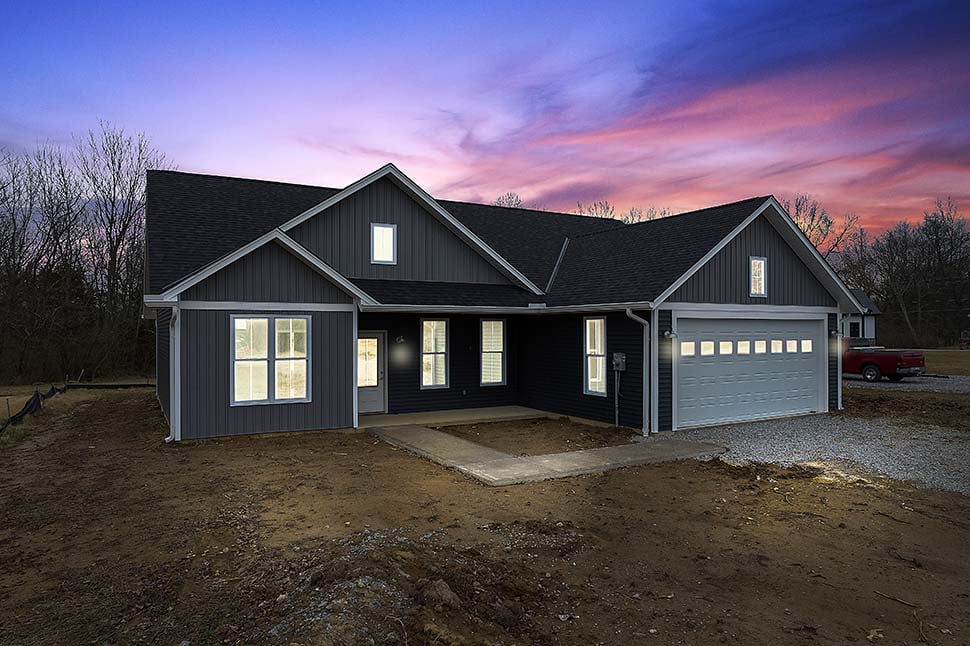 Country, Farmhouse, Traditional Plan with 1416 Sq. Ft., 3 Bedrooms, 2 Bathrooms, 2 Car Garage Picture 10