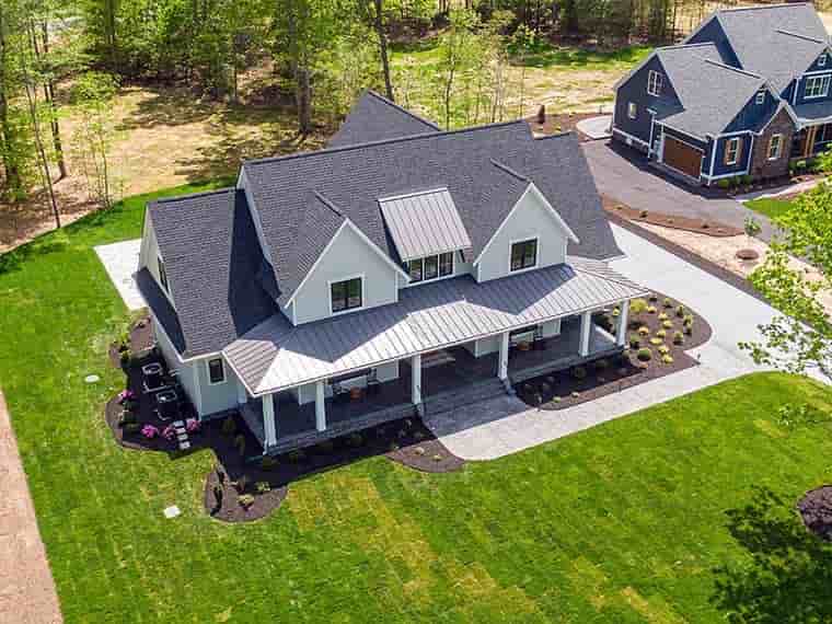 Country, Farmhouse, Traditional House Plan 42698 with 4 Beds, 4 Baths, 3 Car Garage Picture 5