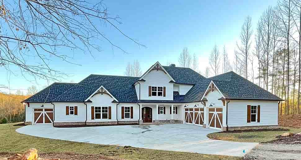 Craftsman, Farmhouse House Plan 52030 with 4 Beds, 4 Baths, 4 Car Garage Picture 10