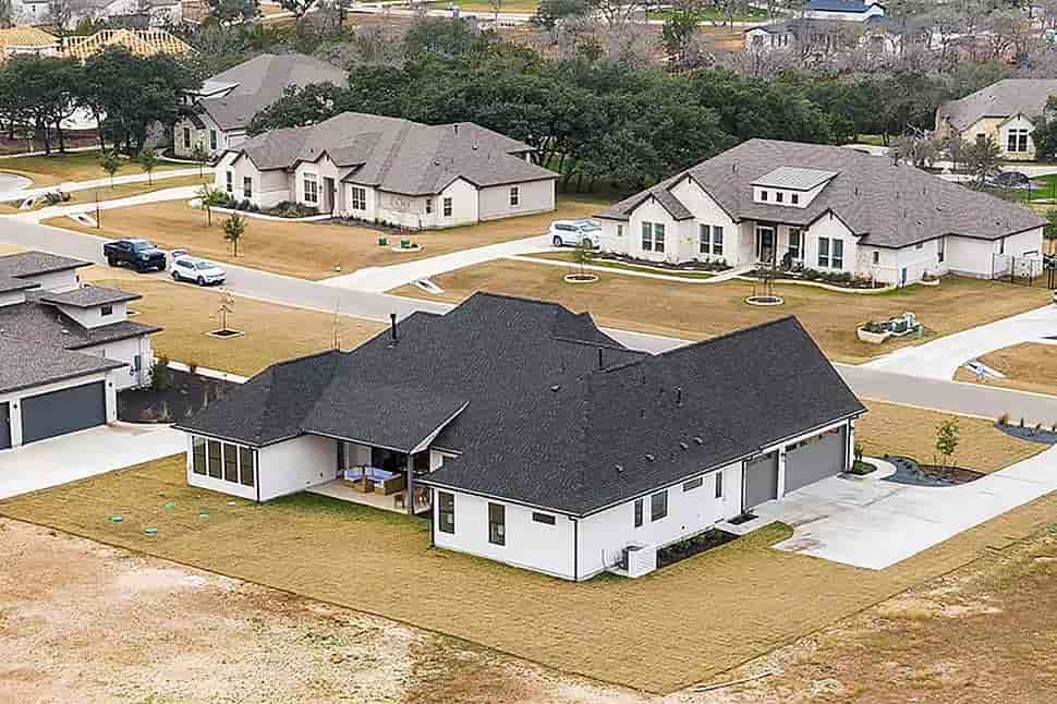 Farmhouse, Traditional House Plan 80867 with 5 Beds, 4 Baths, 3 Car Garage Picture 10