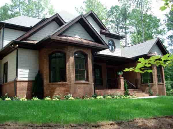 Bungalow, European House Plan 92467 with 4 Beds, 4 Baths, 3 Car Garage Picture 3