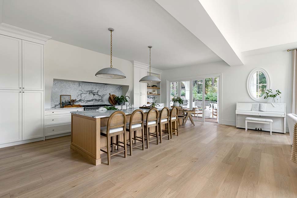 Contemporary, Farmhouse Plan with 3763 Sq. Ft., 4 Bedrooms, 4 Bathrooms, 2 Car Garage Picture 17