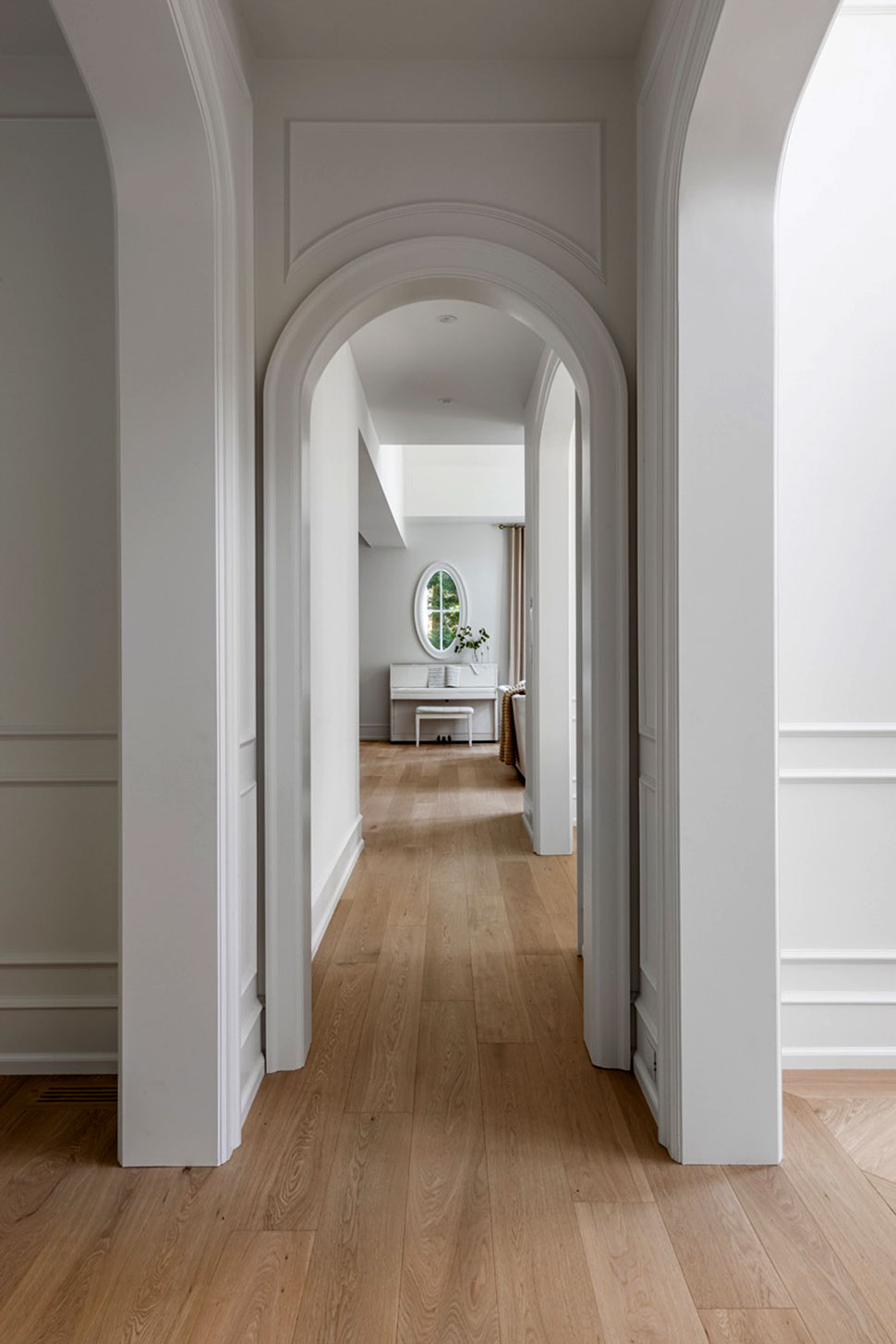 Contemporary, Farmhouse Plan with 3763 Sq. Ft., 4 Bedrooms, 4 Bathrooms, 2 Car Garage Picture 23