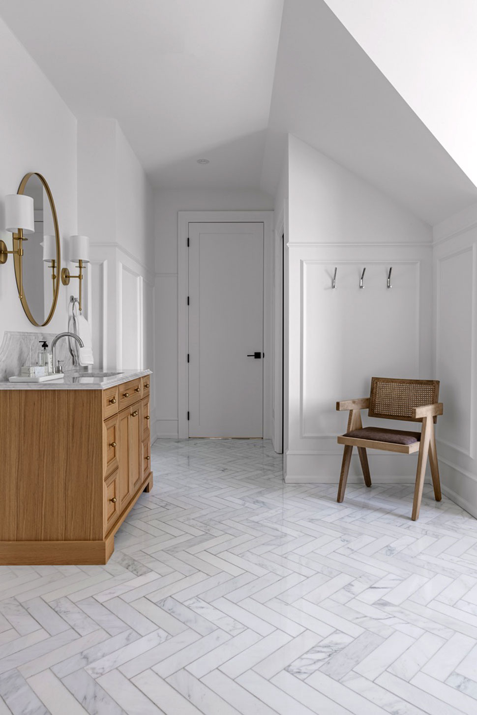 Contemporary, Farmhouse Plan with 3763 Sq. Ft., 4 Bedrooms, 4 Bathrooms, 2 Car Garage Picture 34