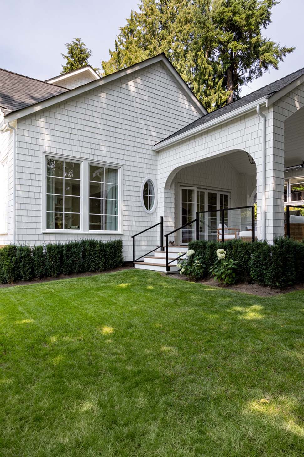 Contemporary, Farmhouse Plan with 3763 Sq. Ft., 4 Bedrooms, 4 Bathrooms, 2 Car Garage Picture 7