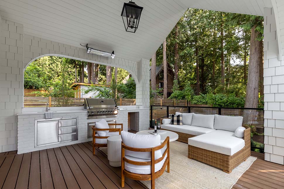 Contemporary, Farmhouse Plan with 3763 Sq. Ft., 4 Bedrooms, 4 Bathrooms, 2 Car Garage Picture 10