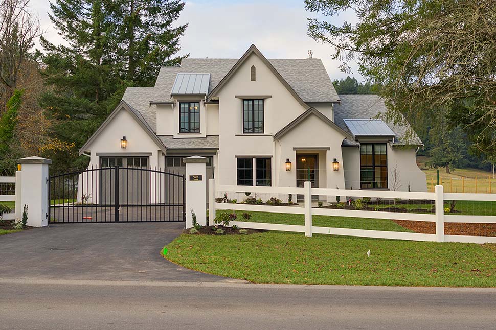 Contemporary, European, Farmhouse, Traditional Plan with 3402 Sq. Ft., 4 Bedrooms, 3 Bathrooms, 2 Car Garage Picture 4