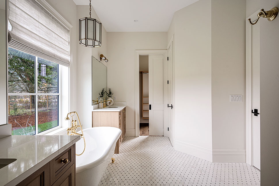 Contemporary, European, Farmhouse, Traditional Plan with 3402 Sq. Ft., 4 Bedrooms, 3 Bathrooms, 2 Car Garage Picture 34