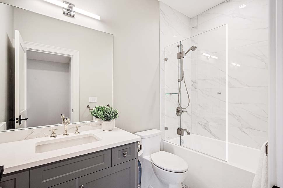 Contemporary, European, Farmhouse, Traditional Plan with 3402 Sq. Ft., 4 Bedrooms, 3 Bathrooms, 2 Car Garage Picture 43