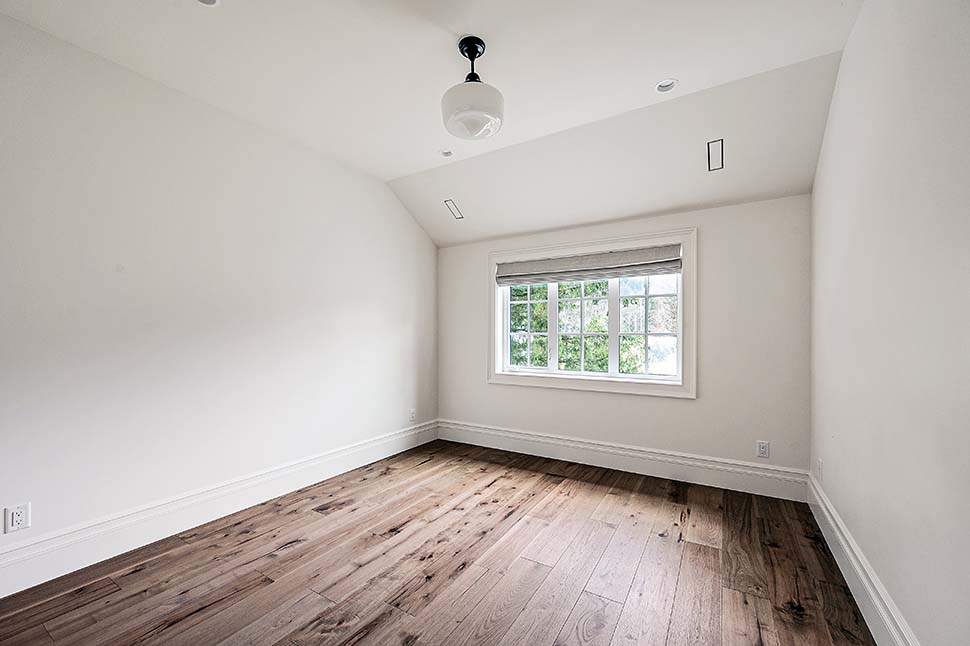 Contemporary, European, Farmhouse, Traditional Plan with 3402 Sq. Ft., 4 Bedrooms, 3 Bathrooms, 2 Car Garage Picture 44