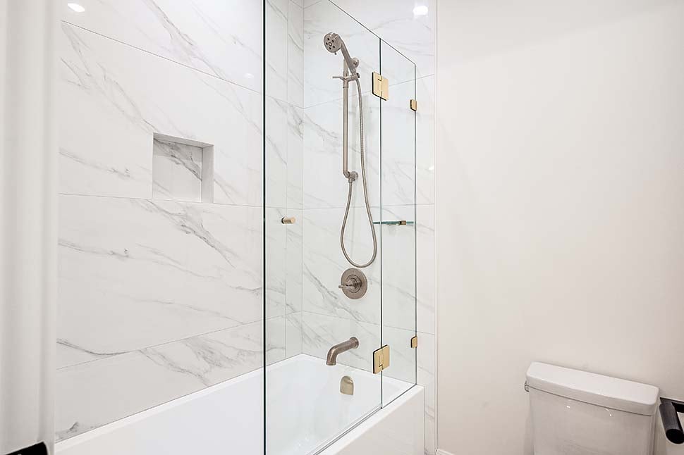 Contemporary, European, Farmhouse, Traditional Plan with 3402 Sq. Ft., 4 Bedrooms, 3 Bathrooms, 2 Car Garage Picture 48