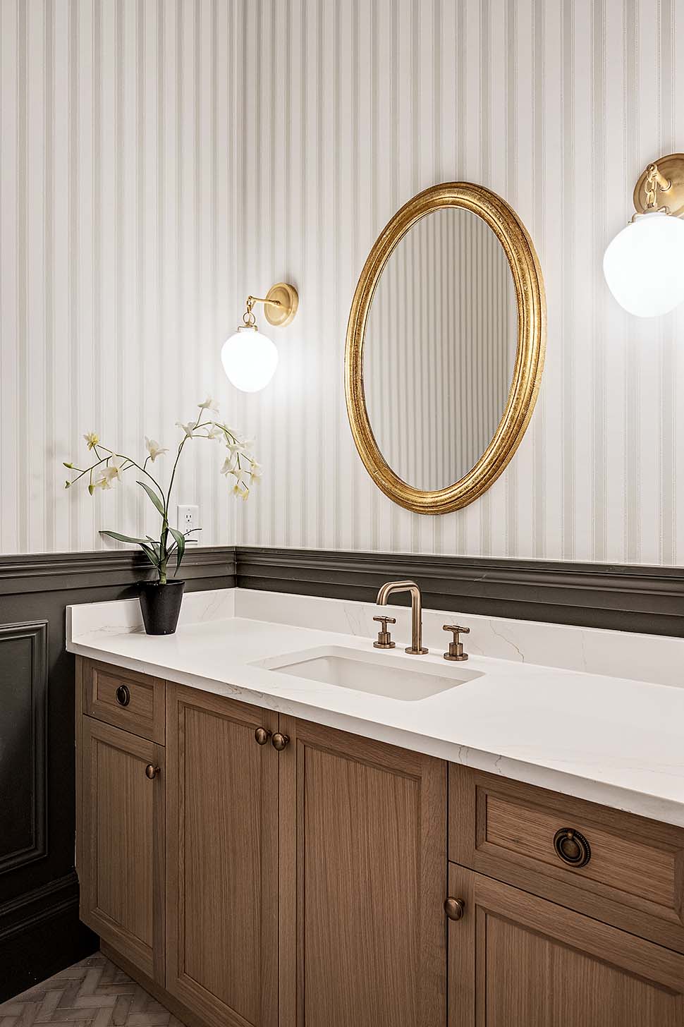 Contemporary, European, Farmhouse, Traditional Plan with 3402 Sq. Ft., 4 Bedrooms, 3 Bathrooms, 2 Car Garage Picture 52