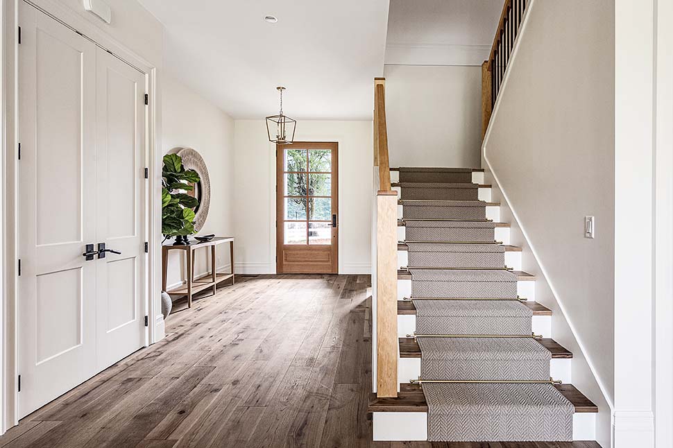 Contemporary, European, Farmhouse, Traditional Plan with 3402 Sq. Ft., 4 Bedrooms, 3 Bathrooms, 2 Car Garage Picture 7