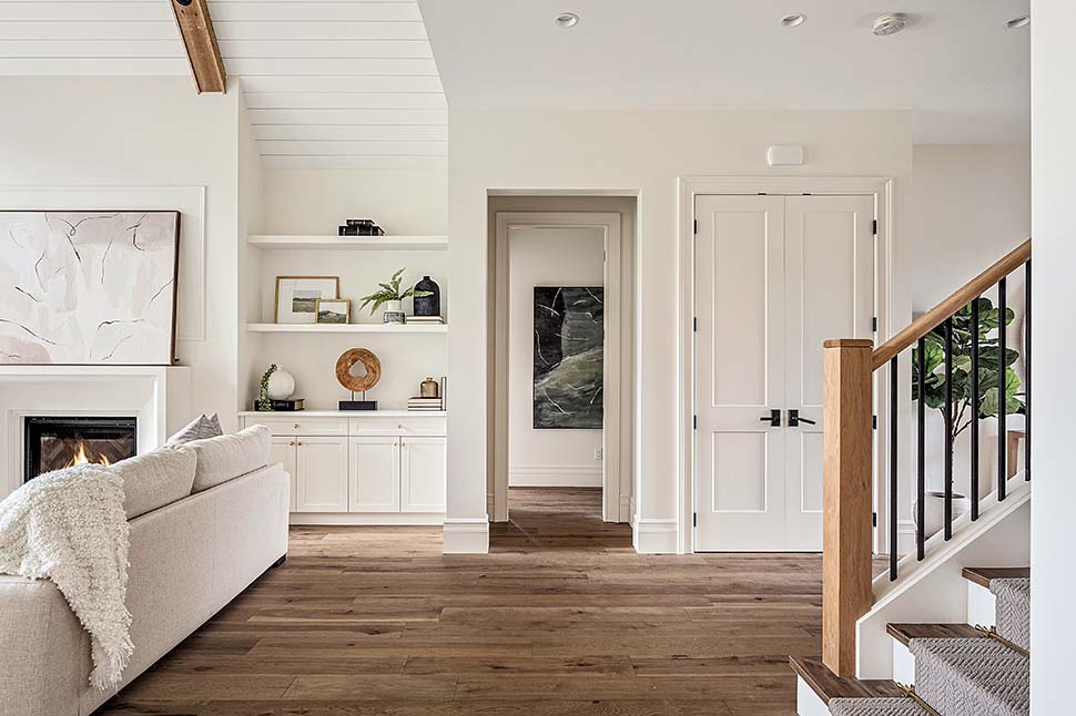 Contemporary, European, Farmhouse, Traditional Plan with 3402 Sq. Ft., 4 Bedrooms, 3 Bathrooms, 2 Car Garage Picture 9