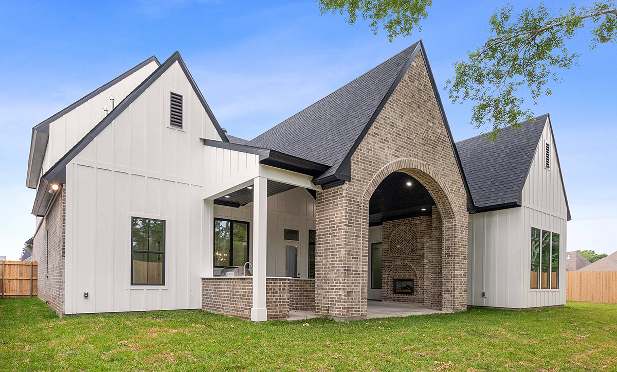 European, French Country Plan with 2915 Sq. Ft., 4 Bedrooms, 3 Bathrooms, 2 Car Garage Picture 14