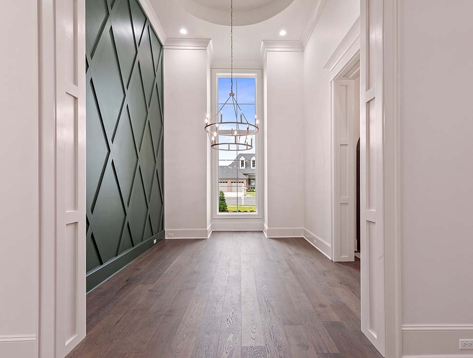 European, French Country Plan with 2915 Sq. Ft., 4 Bedrooms, 3 Bathrooms, 2 Car Garage Picture 9