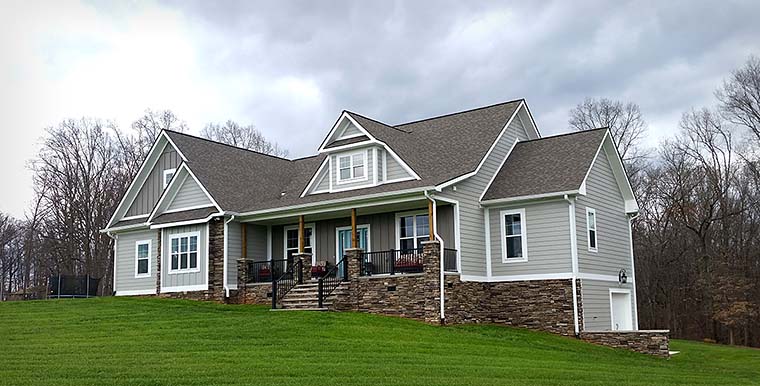 Country, Craftsman, Southern, Traditional Plan with 2830 Sq. Ft., 3 Bedrooms, 3 Bathrooms, 2 Car Garage Elevation