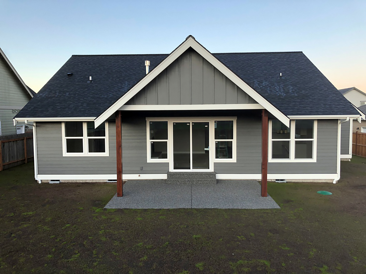 Country, Craftsman Plan with 1808 Sq. Ft., 3 Bedrooms, 2 Bathrooms, 2 Car Garage Rear Elevation