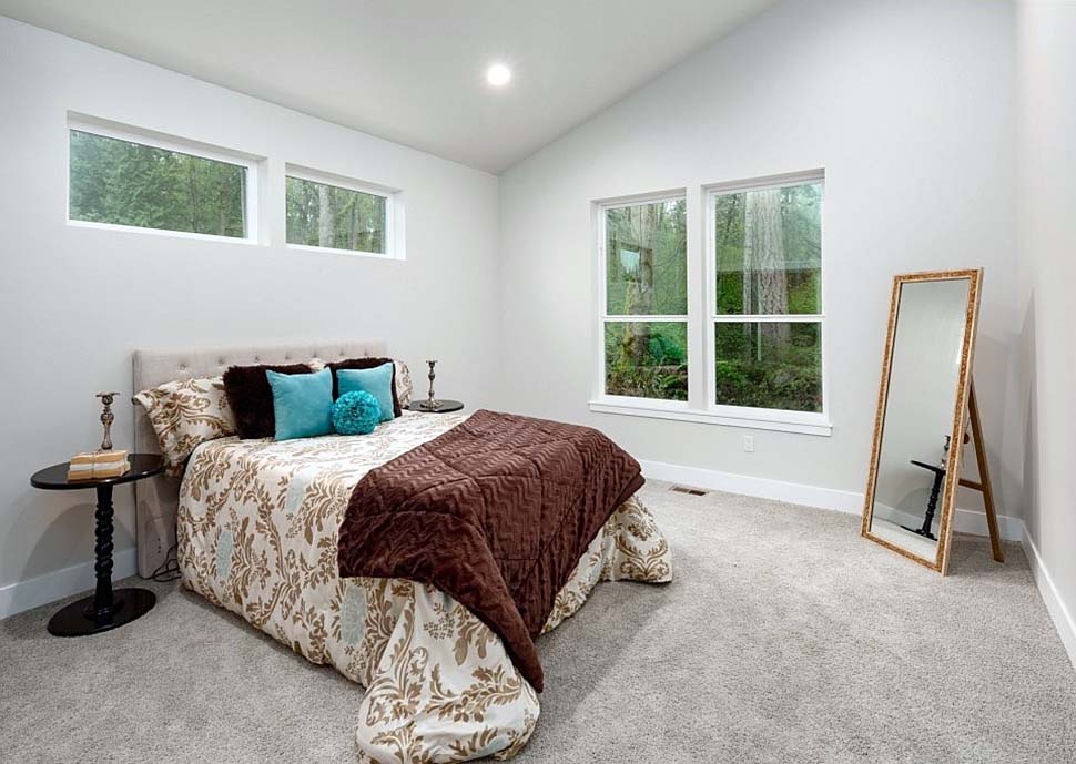 Contemporary Plan with 2116 Sq. Ft., 3 Bedrooms, 3 Bathrooms, 2 Car Garage Picture 14