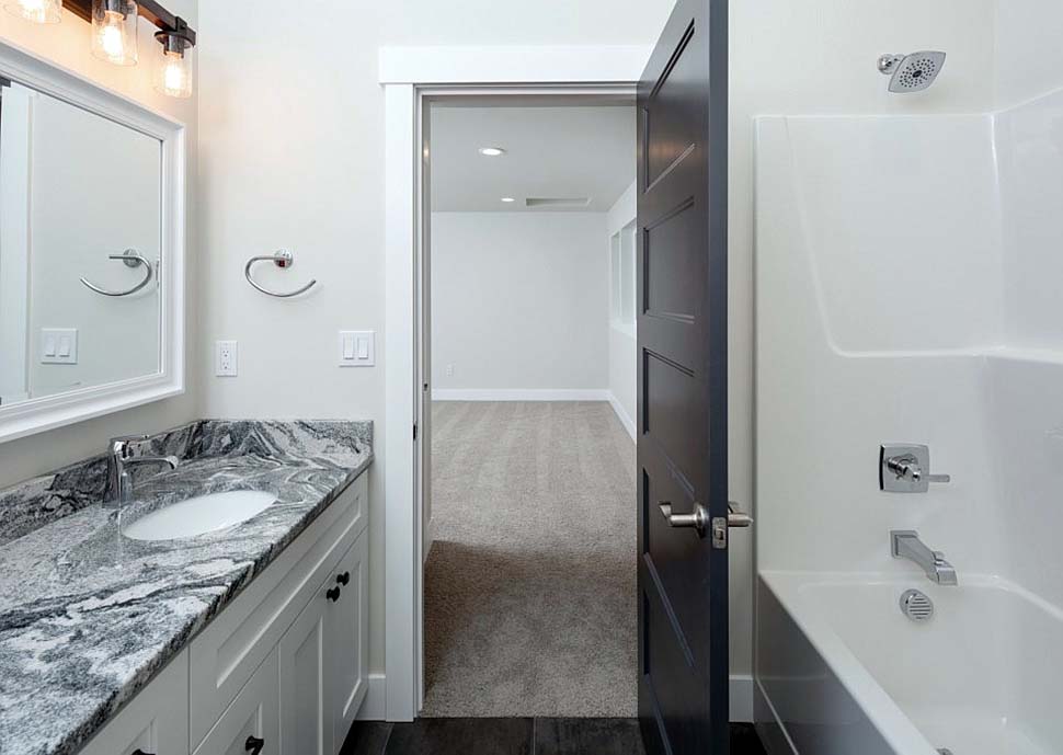 Contemporary Plan with 2116 Sq. Ft., 3 Bedrooms, 3 Bathrooms, 2 Car Garage Picture 19