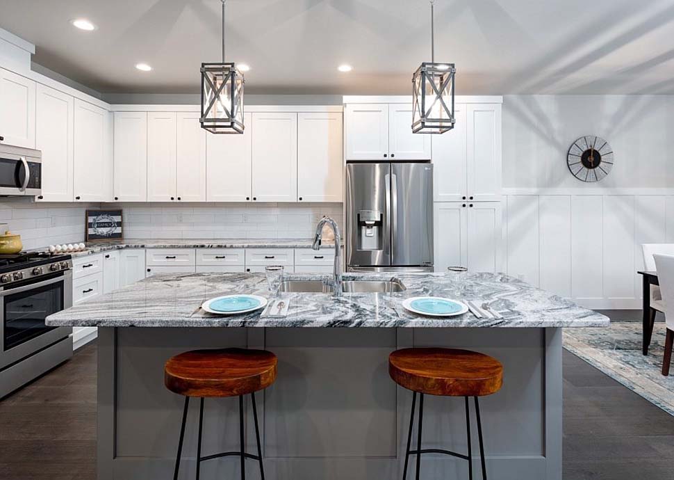 Contemporary Plan with 2116 Sq. Ft., 3 Bedrooms, 3 Bathrooms, 2 Car Garage Picture 10