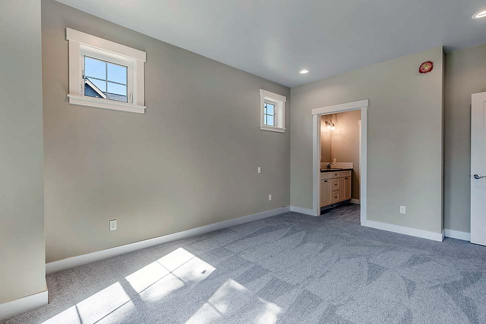 Contemporary, Farmhouse Plan with 2224 Sq. Ft., 4 Bedrooms, 3 Bathrooms, 2 Car Garage Picture 15