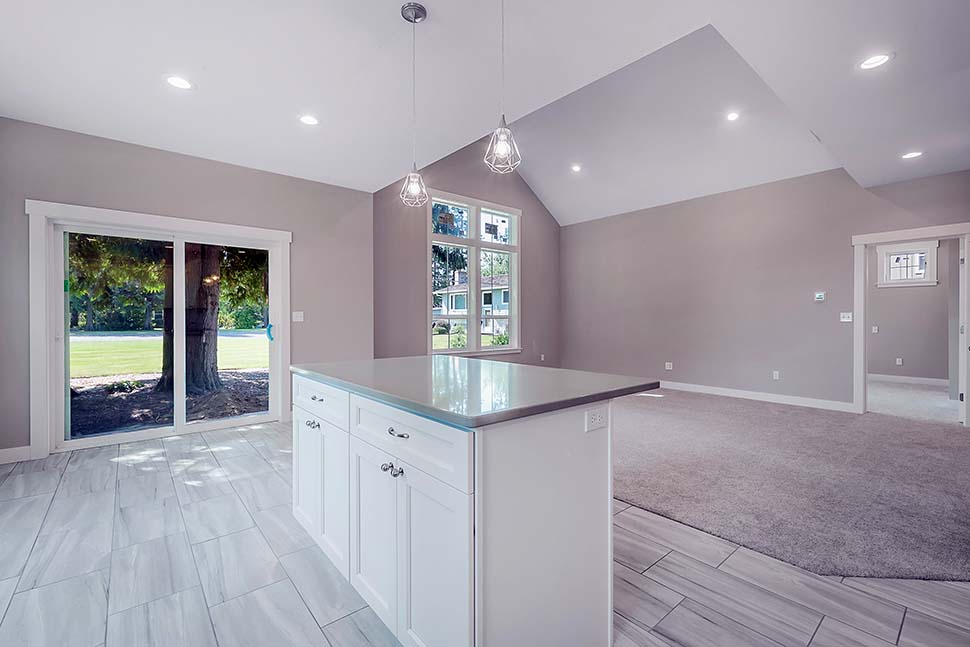 Contemporary, Farmhouse Plan with 2224 Sq. Ft., 4 Bedrooms, 3 Bathrooms, 2 Car Garage Picture 9