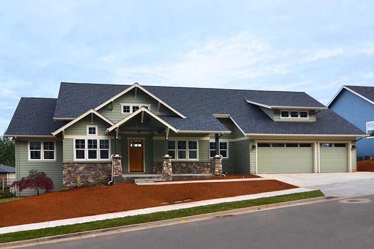 Country, Craftsman, Traditional Plan with 3159 Sq. Ft., 3 Bedrooms, 3 Bathrooms, 3 Car Garage Elevation