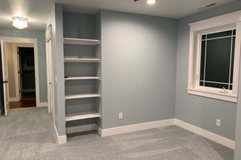 Craftsman, European, Traditional Plan with 2335 Sq. Ft., 3 Bedrooms, 3 Bathrooms, 2 Car Garage Picture 16