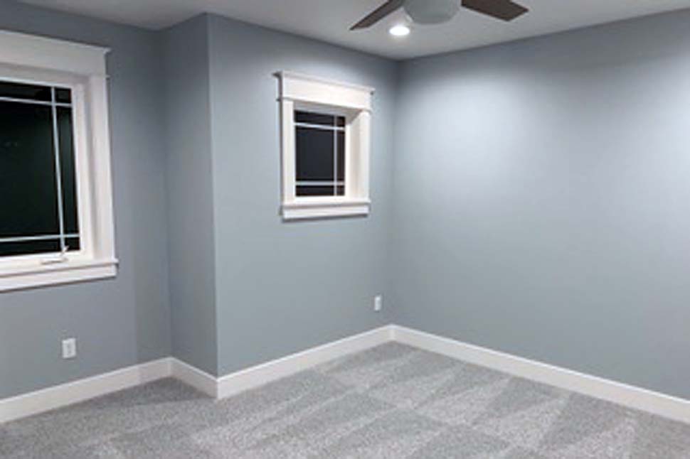 Craftsman, European, Traditional Plan with 2335 Sq. Ft., 3 Bedrooms, 3 Bathrooms, 2 Car Garage Picture 17