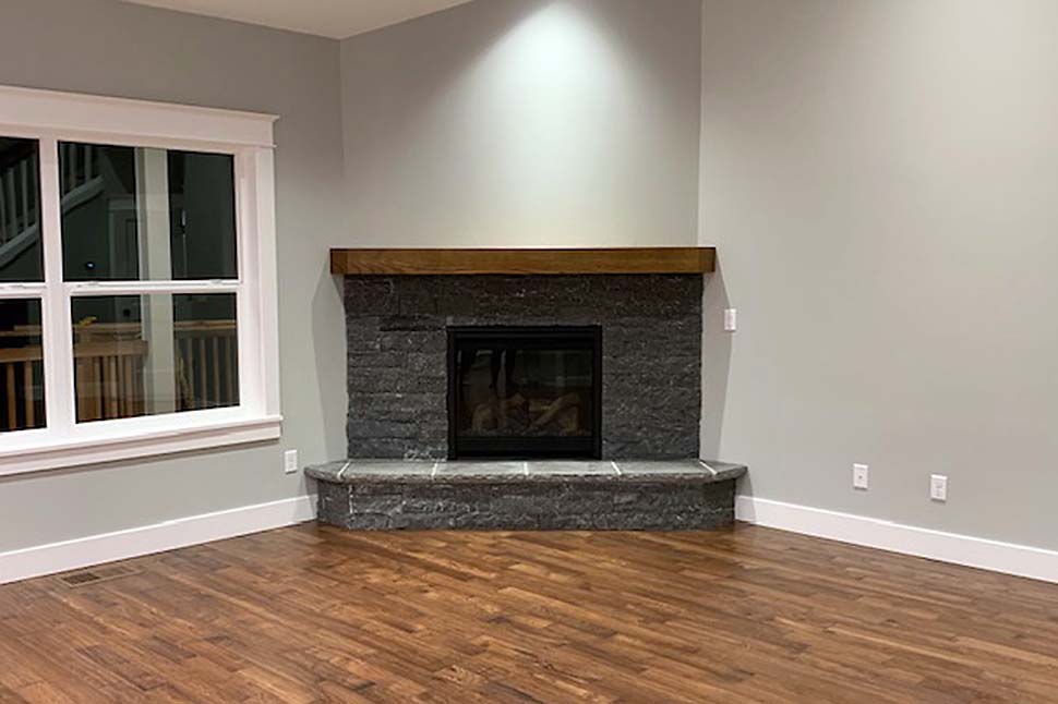 Craftsman, European, Traditional Plan with 2335 Sq. Ft., 3 Bedrooms, 3 Bathrooms, 2 Car Garage Picture 7