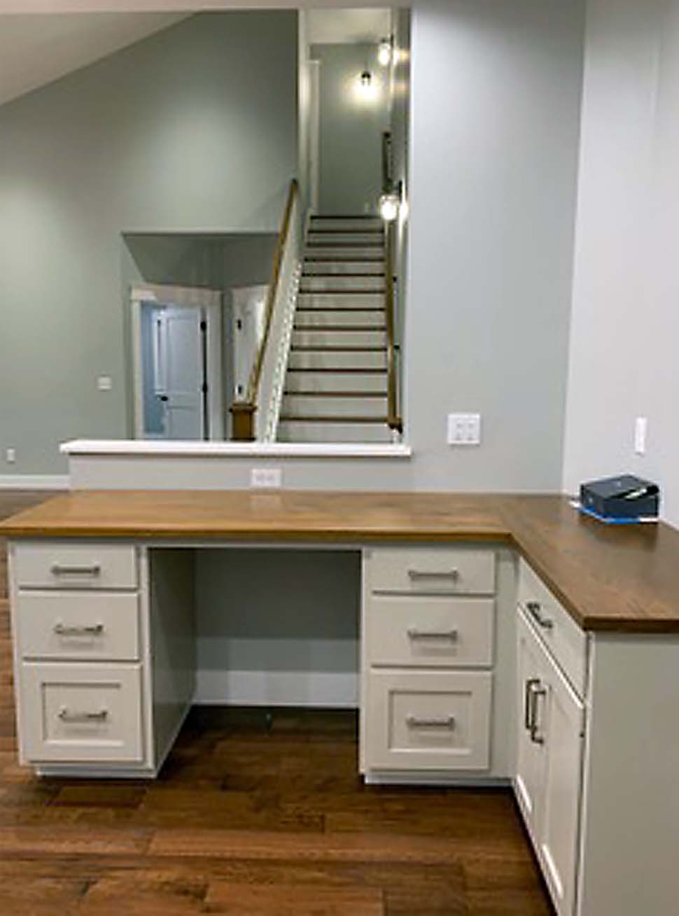 Craftsman, European, Traditional Plan with 2335 Sq. Ft., 3 Bedrooms, 3 Bathrooms, 2 Car Garage Picture 8