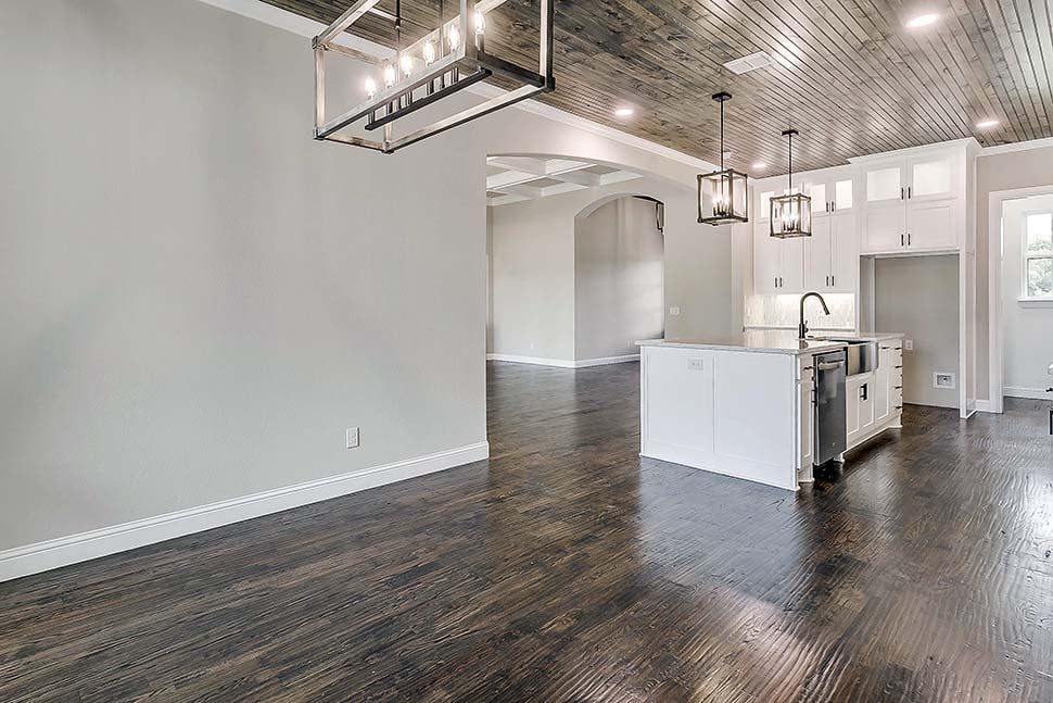 Country, Farmhouse Plan with 2546 Sq. Ft., 4 Bedrooms, 3 Bathrooms, 3 Car Garage Picture 19