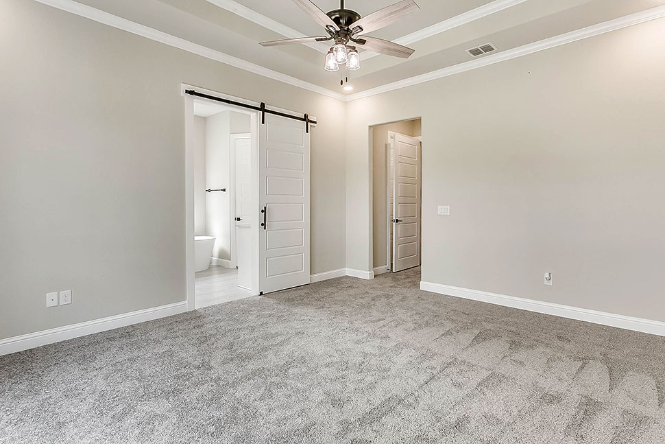 Country, Farmhouse Plan with 2546 Sq. Ft., 4 Bedrooms, 3 Bathrooms, 3 Car Garage Picture 25