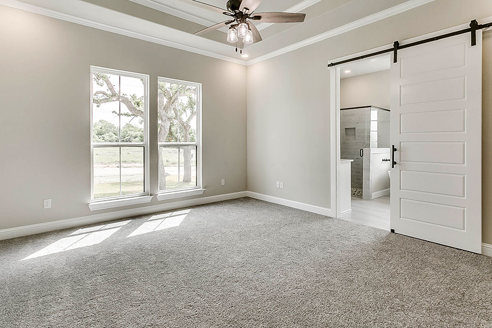 Country, Farmhouse Plan with 2546 Sq. Ft., 4 Bedrooms, 3 Bathrooms, 3 Car Garage Picture 26