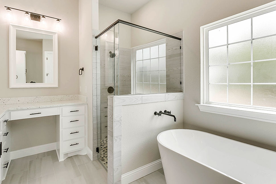 Country, Farmhouse Plan with 2546 Sq. Ft., 4 Bedrooms, 3 Bathrooms, 3 Car Garage Picture 28