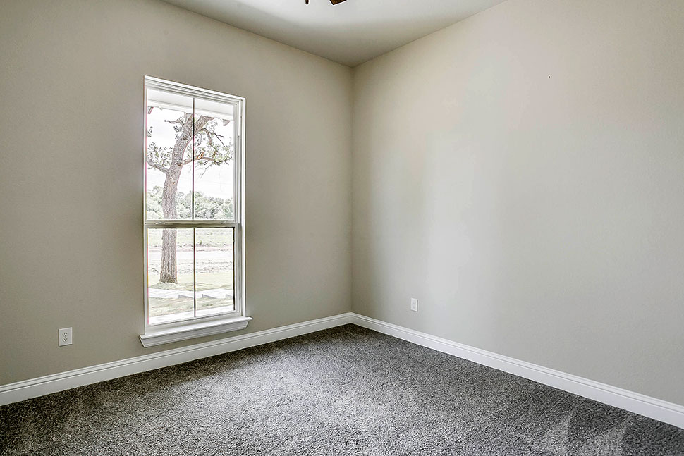 Country, Farmhouse Plan with 2546 Sq. Ft., 4 Bedrooms, 3 Bathrooms, 3 Car Garage Picture 31