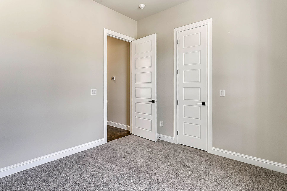 Country, Farmhouse Plan with 2546 Sq. Ft., 4 Bedrooms, 3 Bathrooms, 3 Car Garage Picture 32