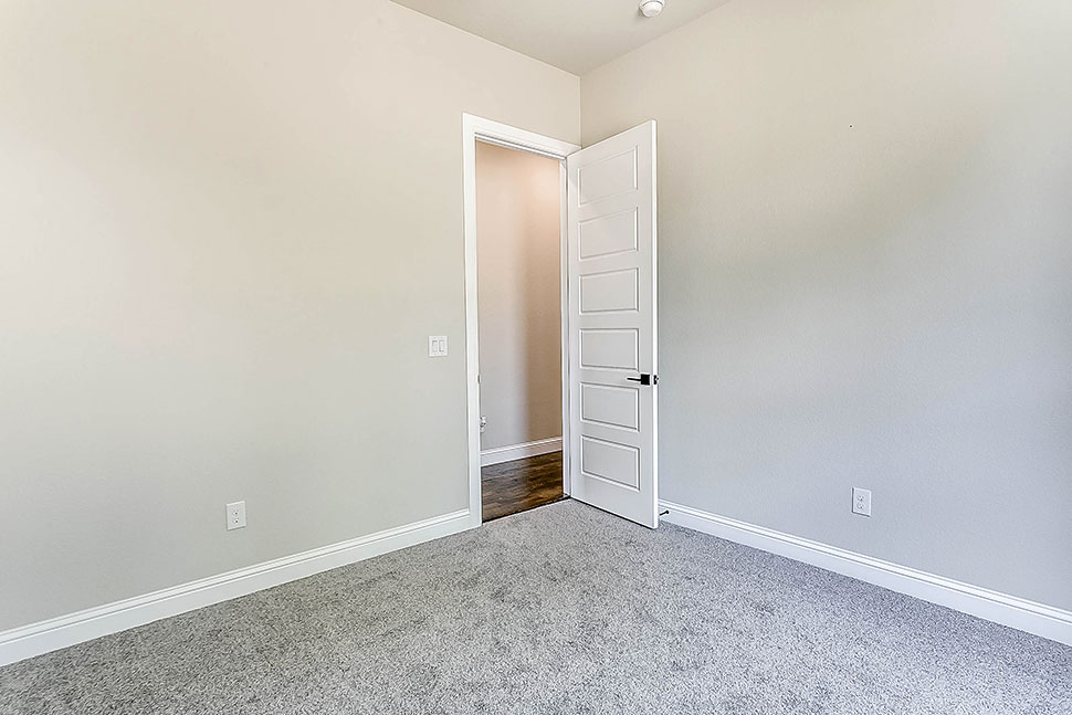 Country, Farmhouse Plan with 2546 Sq. Ft., 4 Bedrooms, 3 Bathrooms, 3 Car Garage Picture 34