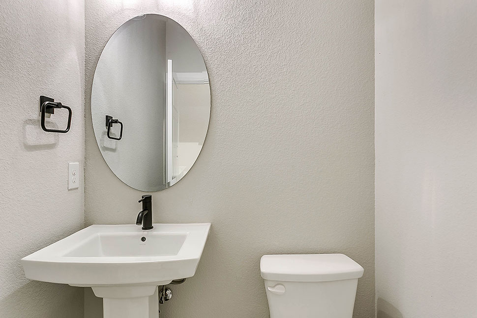 Country, Farmhouse Plan with 2546 Sq. Ft., 4 Bedrooms, 3 Bathrooms, 3 Car Garage Picture 40