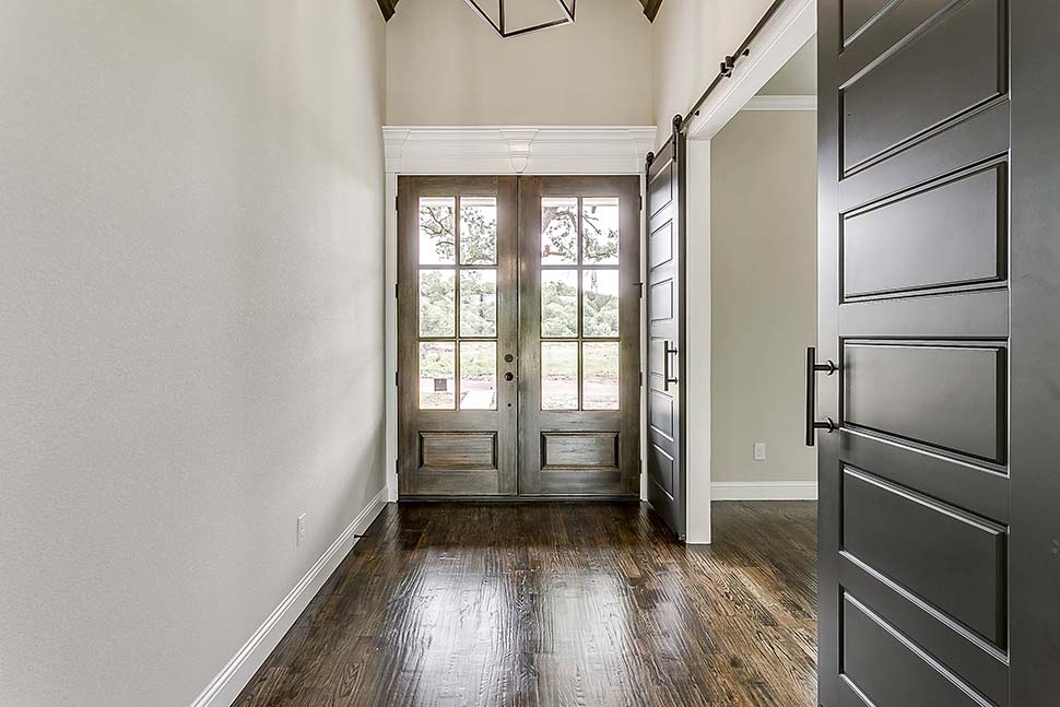 Country, Farmhouse Plan with 2546 Sq. Ft., 4 Bedrooms, 3 Bathrooms, 3 Car Garage Picture 5