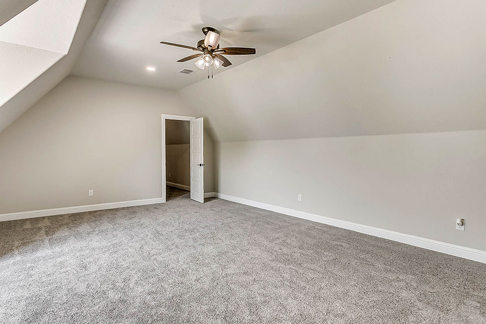 Country, Farmhouse Plan with 2546 Sq. Ft., 4 Bedrooms, 3 Bathrooms, 3 Car Garage Picture 41