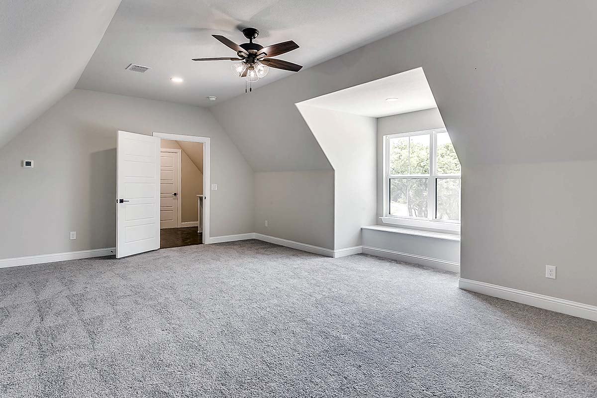 Country, Farmhouse Plan with 2546 Sq. Ft., 4 Bedrooms, 3 Bathrooms, 3 Car Garage Picture 42