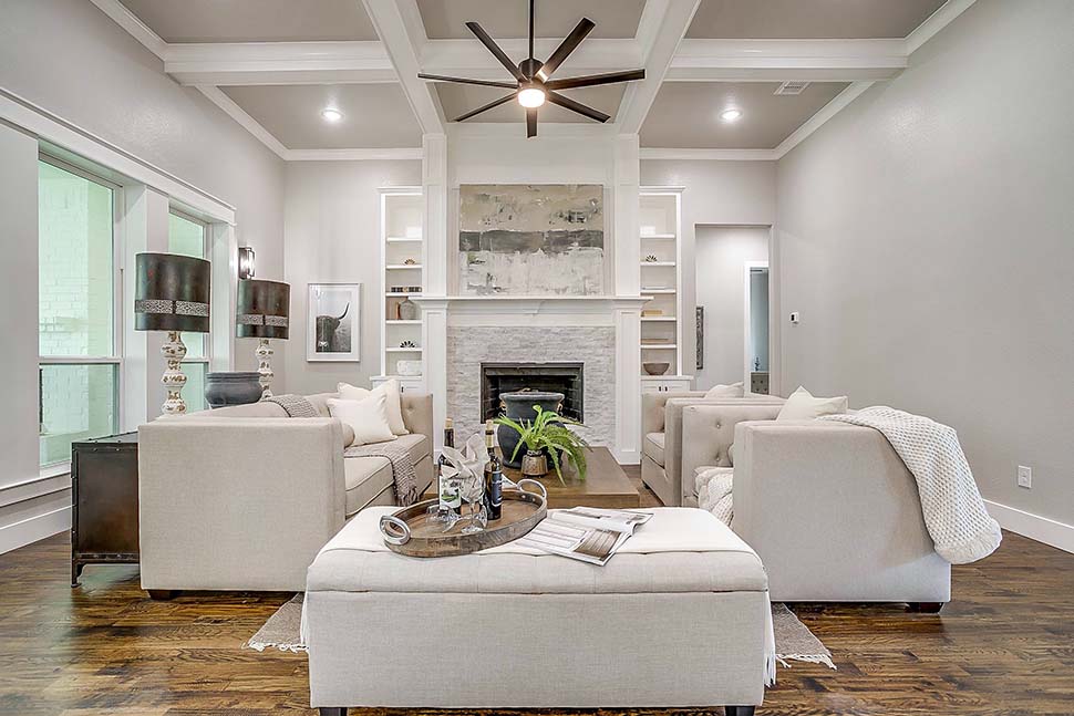 Acadian, Southern Plan with 2979 Sq. Ft., 4 Bedrooms, 3 Bathrooms, 3 Car Garage Picture 11