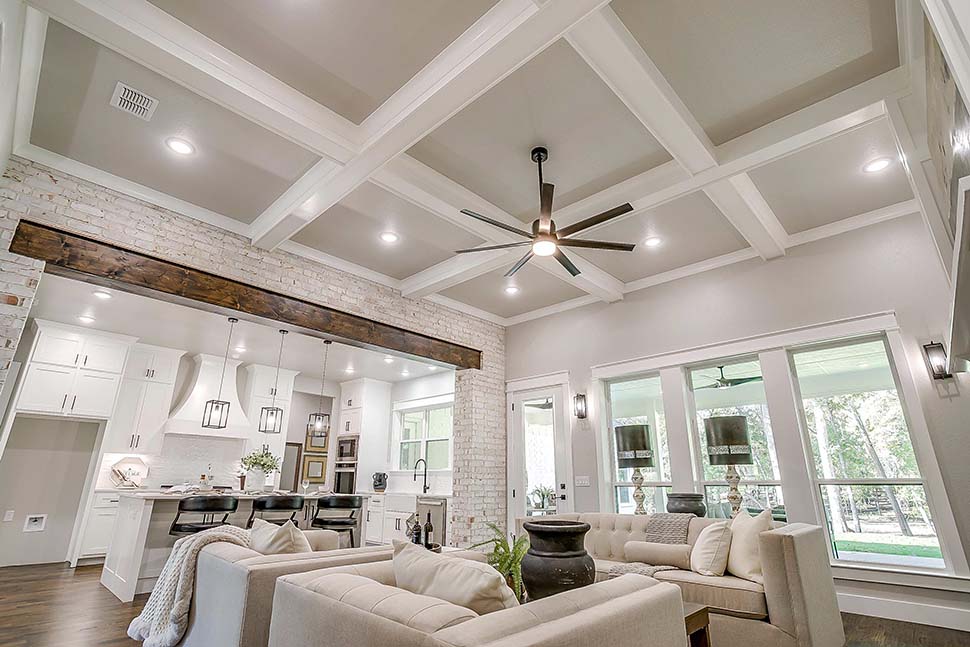 Acadian, Southern Plan with 2979 Sq. Ft., 4 Bedrooms, 3 Bathrooms, 3 Car Garage Picture 12