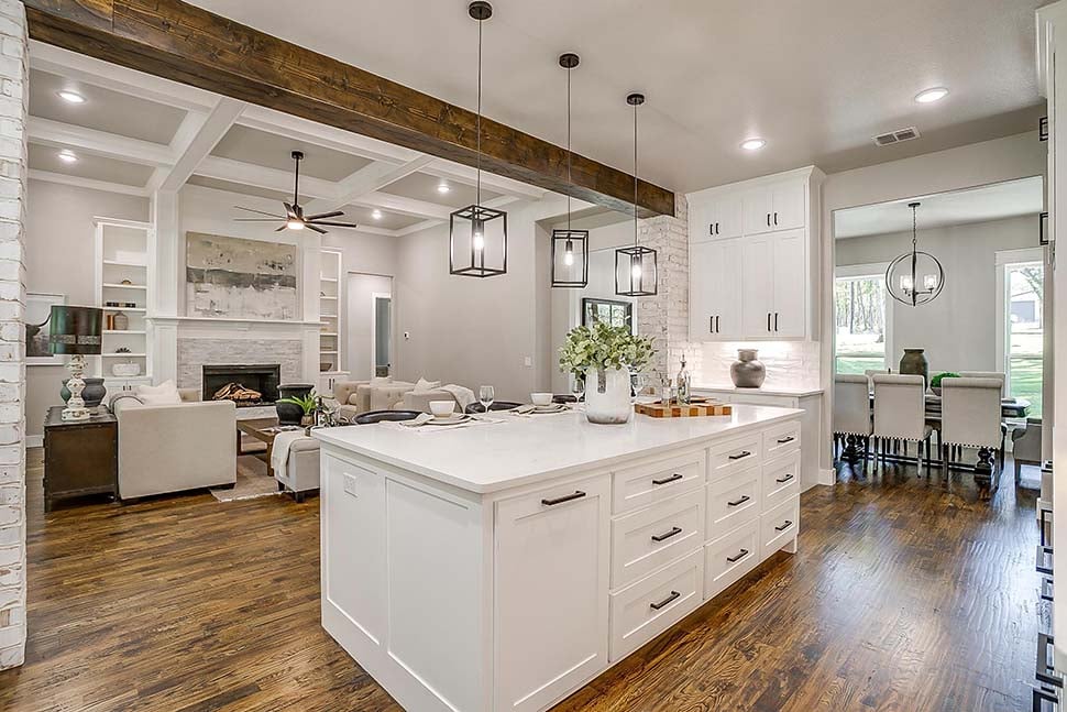 Acadian, Southern Plan with 2979 Sq. Ft., 4 Bedrooms, 3 Bathrooms, 3 Car Garage Picture 19