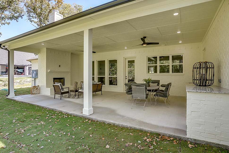 Acadian, Southern Plan with 2979 Sq. Ft., 4 Bedrooms, 3 Bathrooms, 3 Car Garage Picture 43