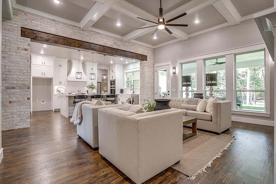 Acadian, Southern Plan with 2979 Sq. Ft., 4 Bedrooms, 3 Bathrooms, 3 Car Garage Picture 7