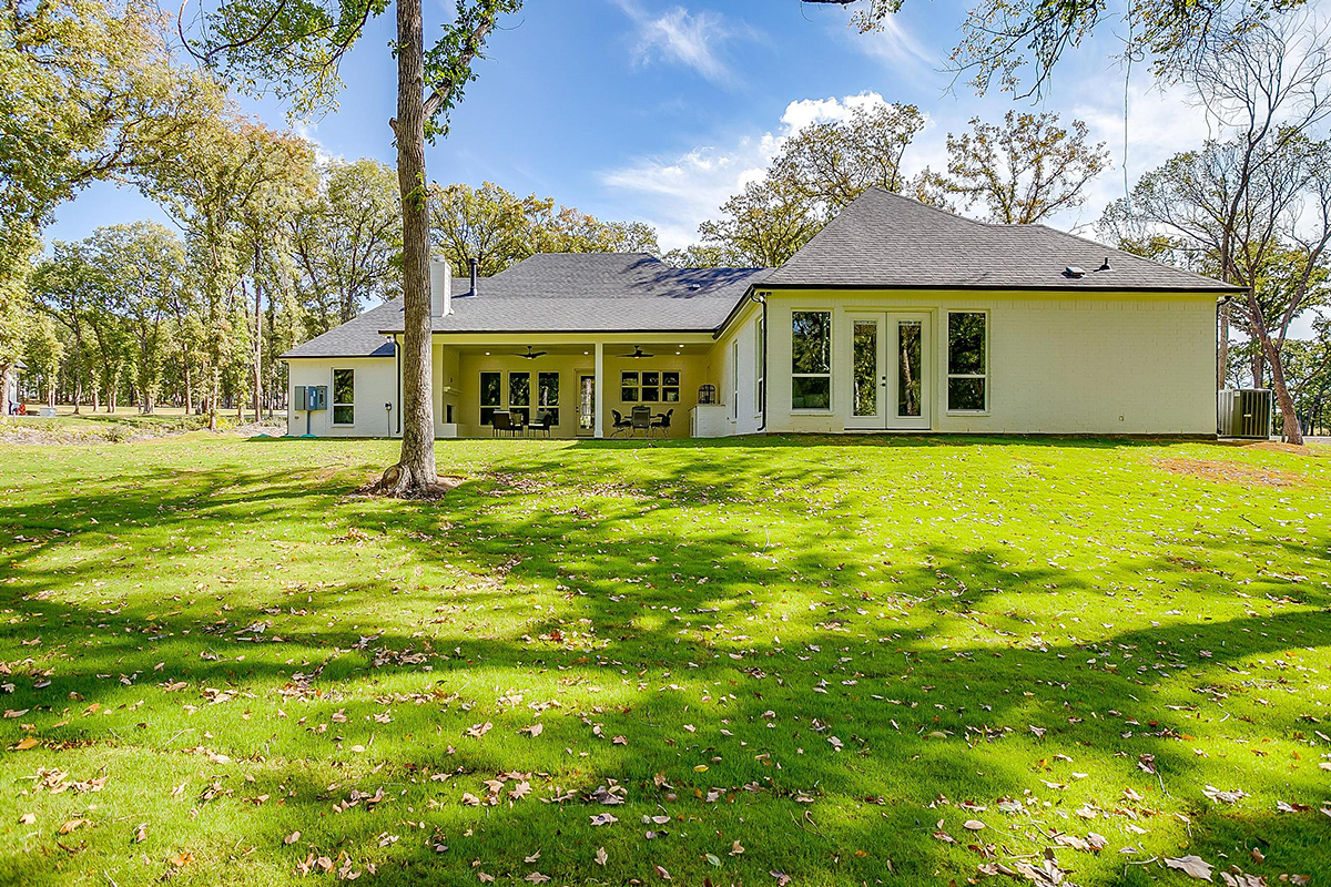 Acadian, Southern Plan with 2979 Sq. Ft., 4 Bedrooms, 3 Bathrooms, 3 Car Garage Rear Elevation